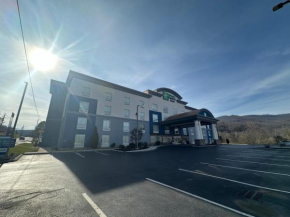 Holiday Inn Express & Suites Caryville by IHG